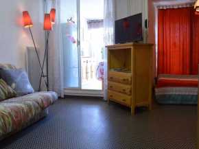 Appartement cosy 2 pièces avec terrasse fermée, proche plage et commerces, parking privé inclus - FR-1-250-156